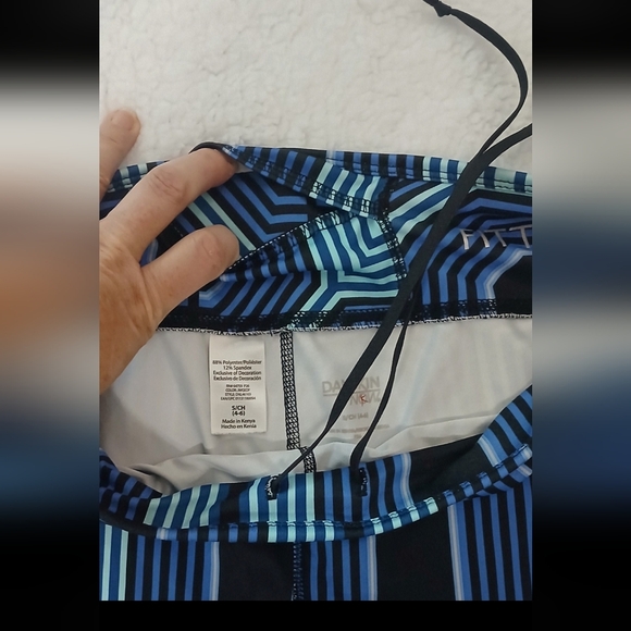 Danskin Athletic Ankle Legging Small(4-6) Blue/black/white patterned. NEW No Tag - Picture 8 of 12